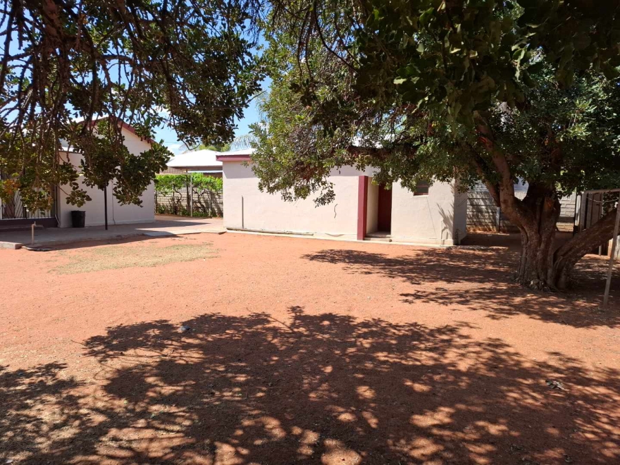 4 Bedroom Property for Sale in Die Rand Northern Cape